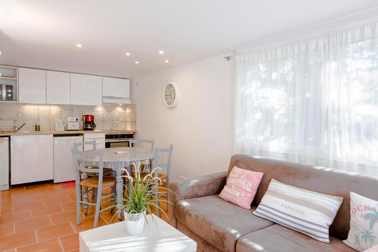 L'Olivier - Climatise Appartement 4 Pers Plus Bebe - 2 Pieces Proche Mer Saint-Raphaël Zewnętrze zdjęcie